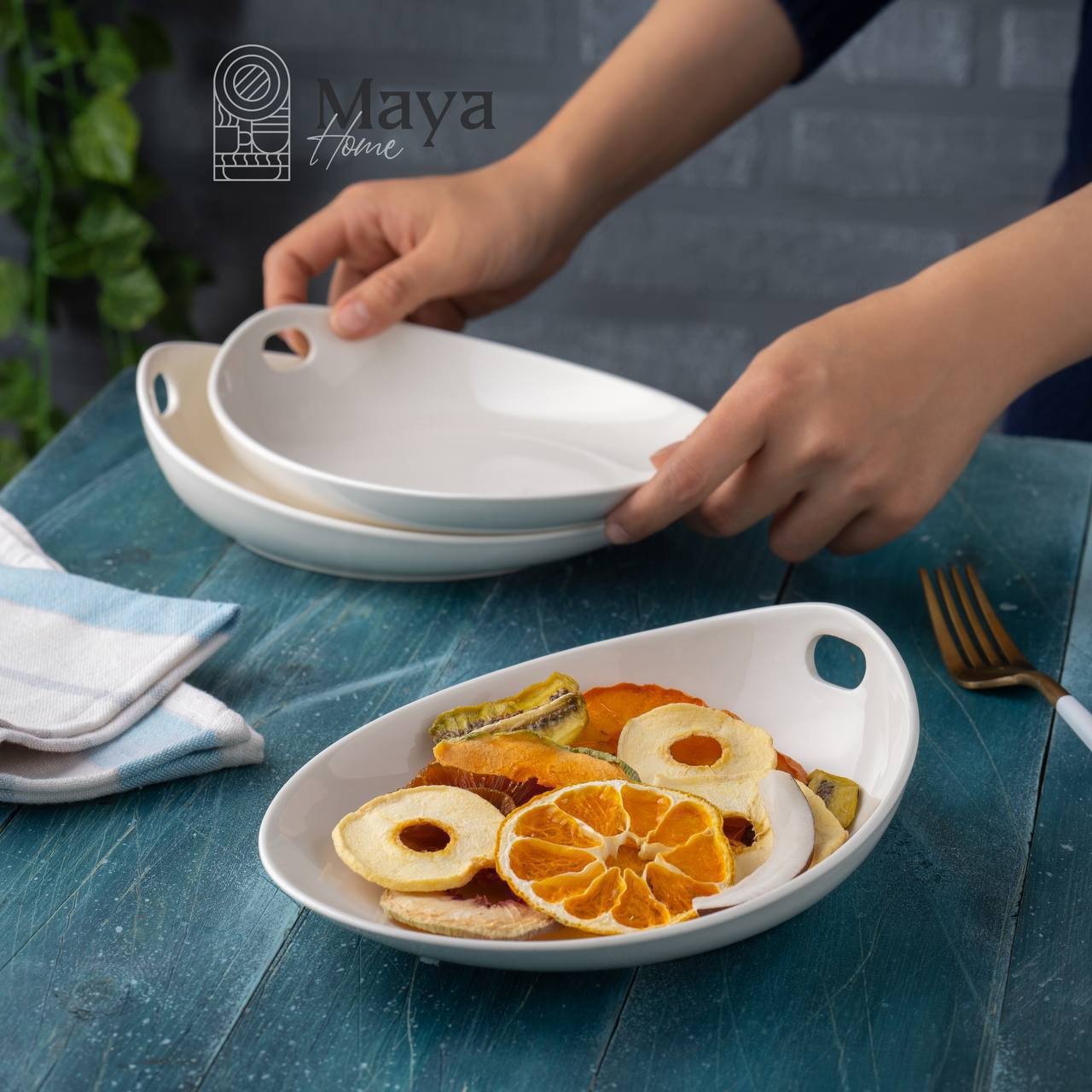 ظرف قایقی بزرگ