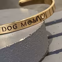 دستبند دوست داران سگ مدل dog momوارداتی بسیار زیبا و خاص مناسب کادو تولد