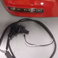 قاب آینه راهنمادار قرمز کوئیک وساینا باسوکت فابریک