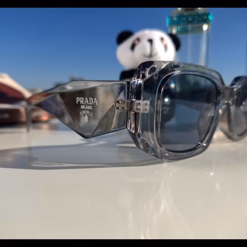 عینک طوسی کریستالی  پرادا زنانه و مردانه