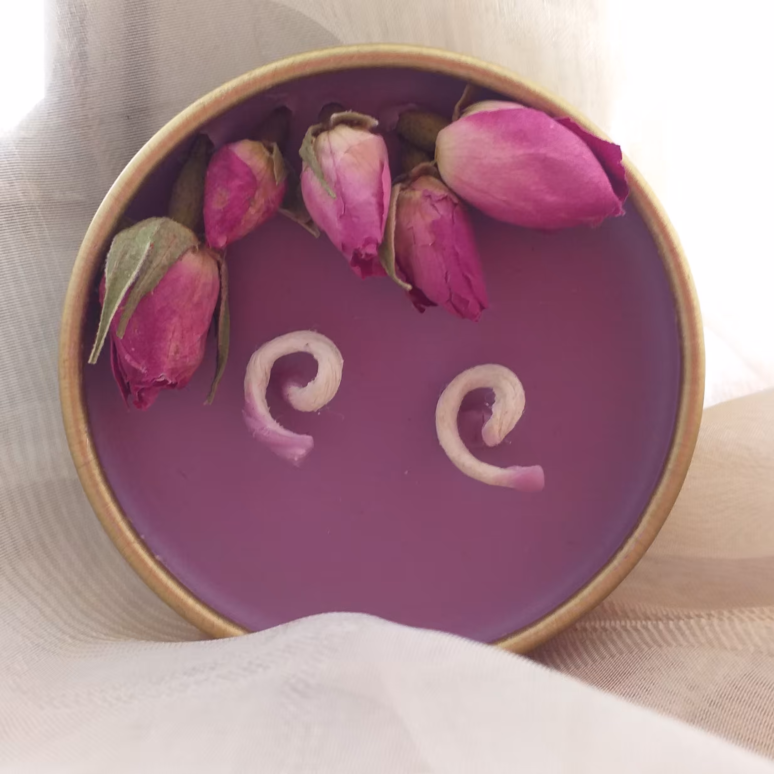 شمع قوطی درب دار