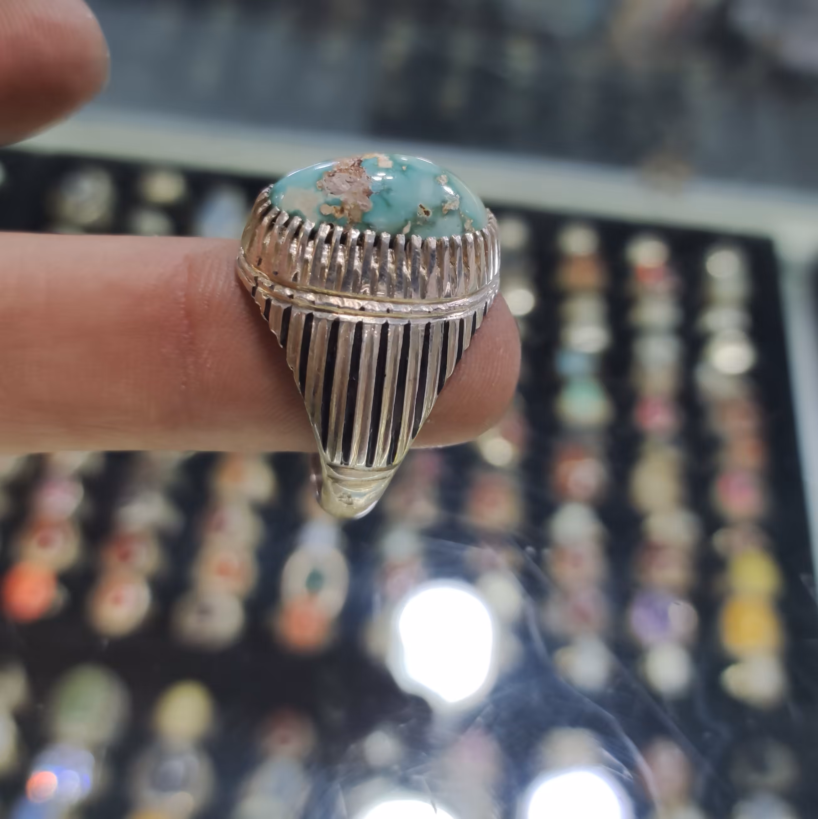 انگشتر فیروزه نیشابور مردانه نقره 925دستساز نگین اصل معدنی زیر قیمت بازار کد Z15