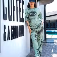 ست جذاب تیشرت شلوار بیرون پوش