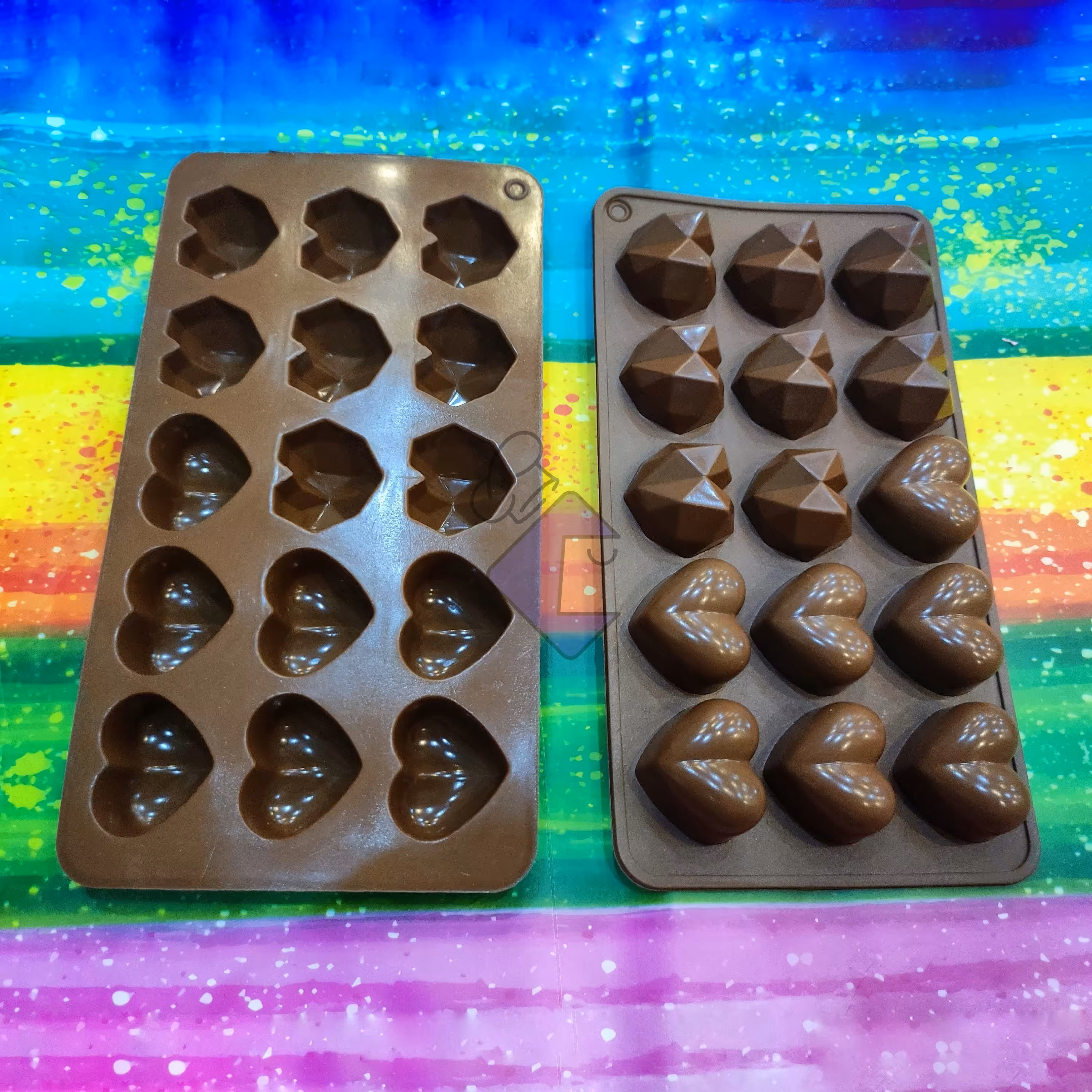 قالب شکلات و پاستیل سیلیکونی مدل قلب شکسته