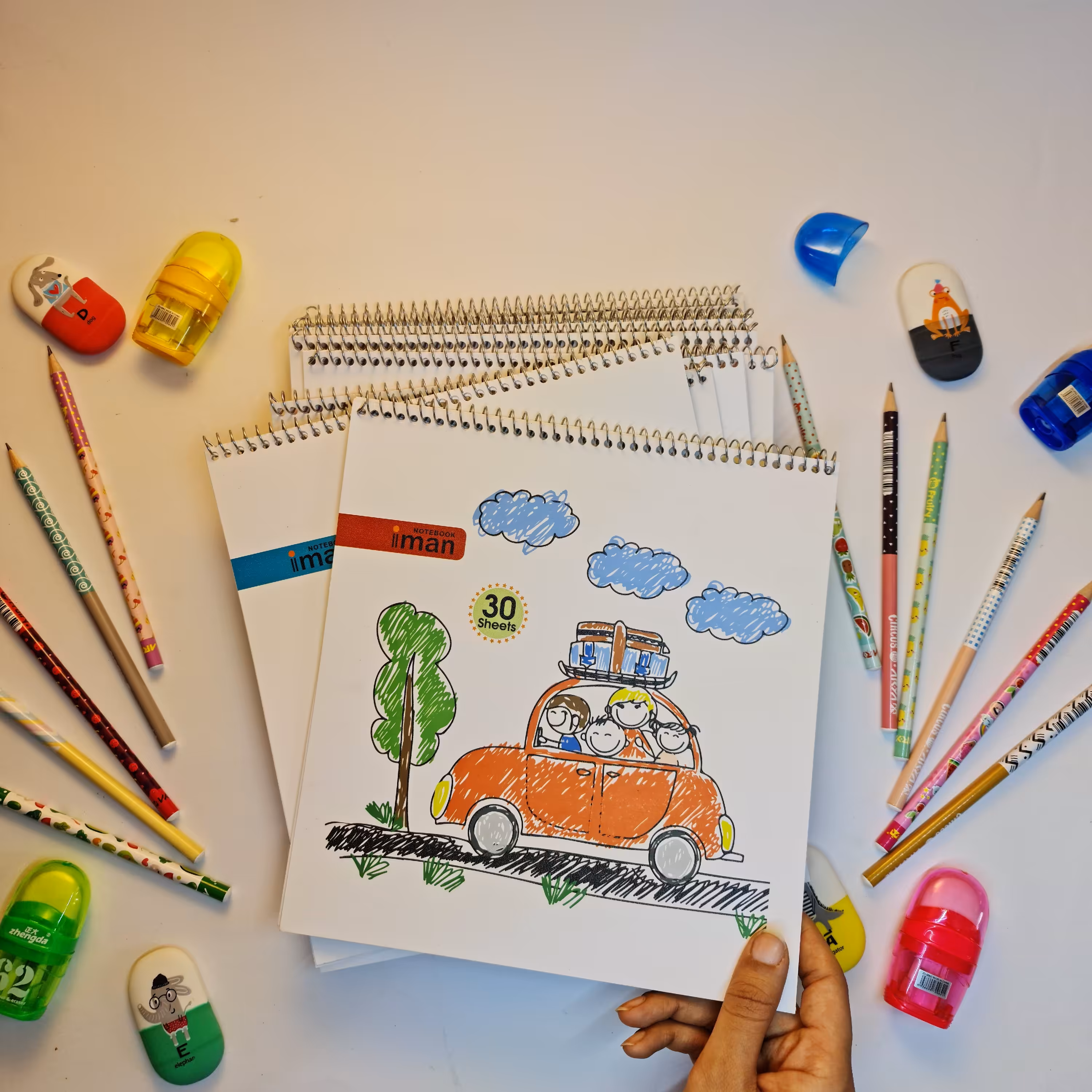 دفتر نقاشی مربعی.  طرح خانواده .ایمان 