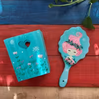 ست آینه و جای لوازم آرایشی ابعاد 27در13سانتیمتر طراحی شده با دست و رنگ اکریلیک قابل تمیز کردن با دستمال مرطوب