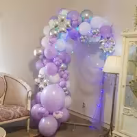 بادکنک آرایی بنفش و سفید آبشاری