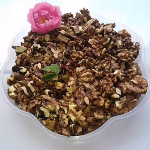 مغز گردو خورشتی بوانات  درجه 1 امساله تضمین کیفیت - فسنجونی  کاملا تمیز شده بدون هیچ گونه خرابی