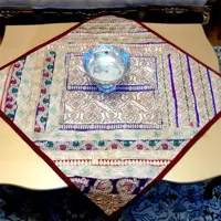 رومیزی مربع سرمه  دوزی   کد 23 