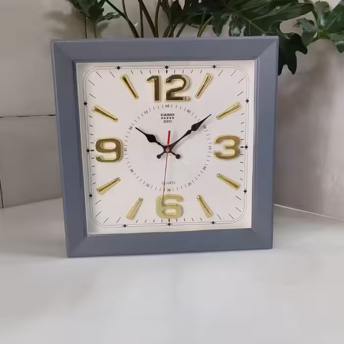 ساعت دیواری  چهار گوش کاسیو طراحی زیبا و شیک باکیفیت جنس موتور خارجی 