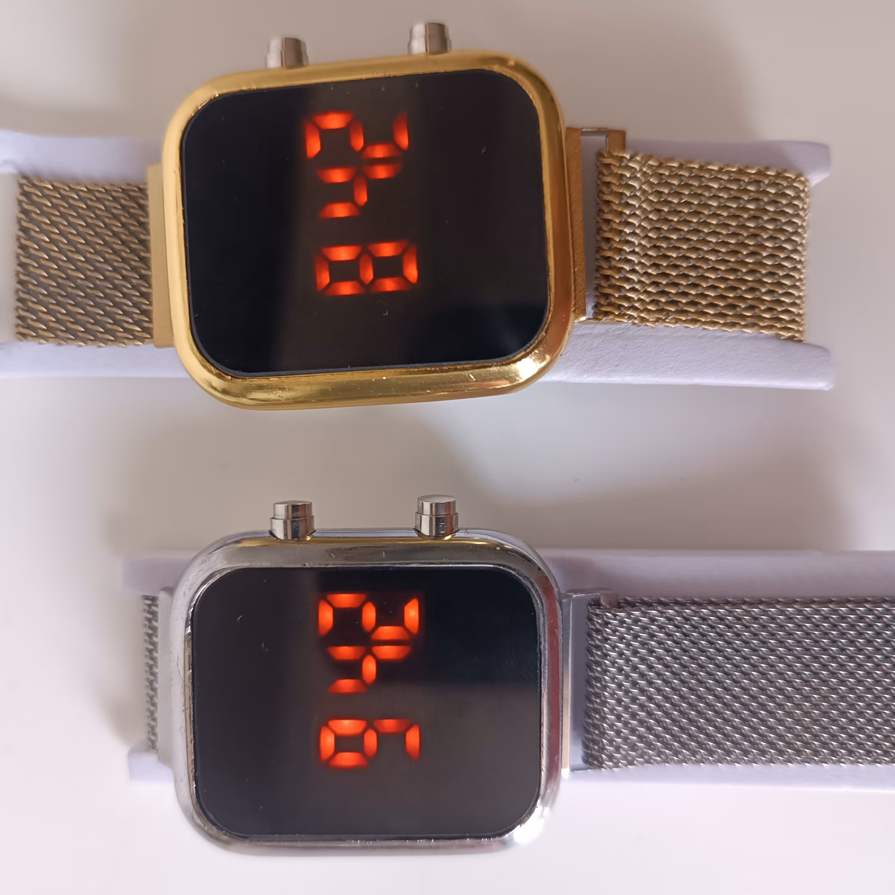 ساعت مگنتی LED شیک مربع 