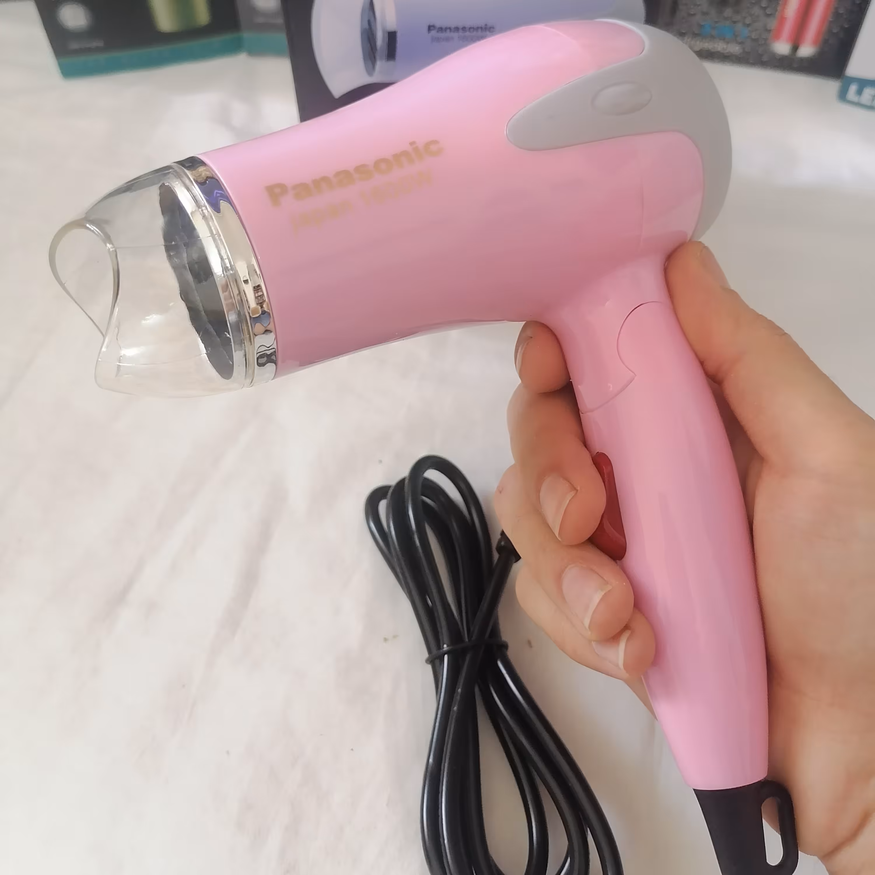 سشوار مسافرتی پاناسونیک nd41 موجود در فروشگاه قشمی شاپ Qeshmishop Panasonic eh nd41