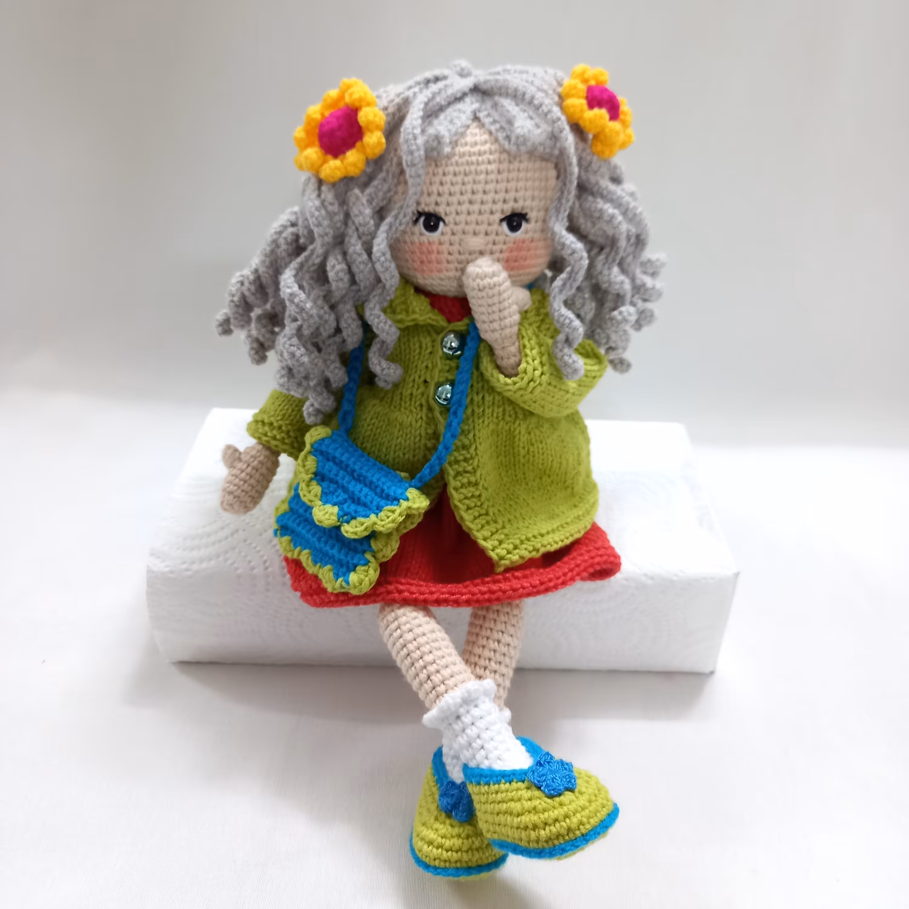 عروسک دختر(بافتنی)