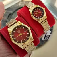 ست زنانه مردانه ساعت مچی سیکو دارای رنگبندی جذاب Seiko5