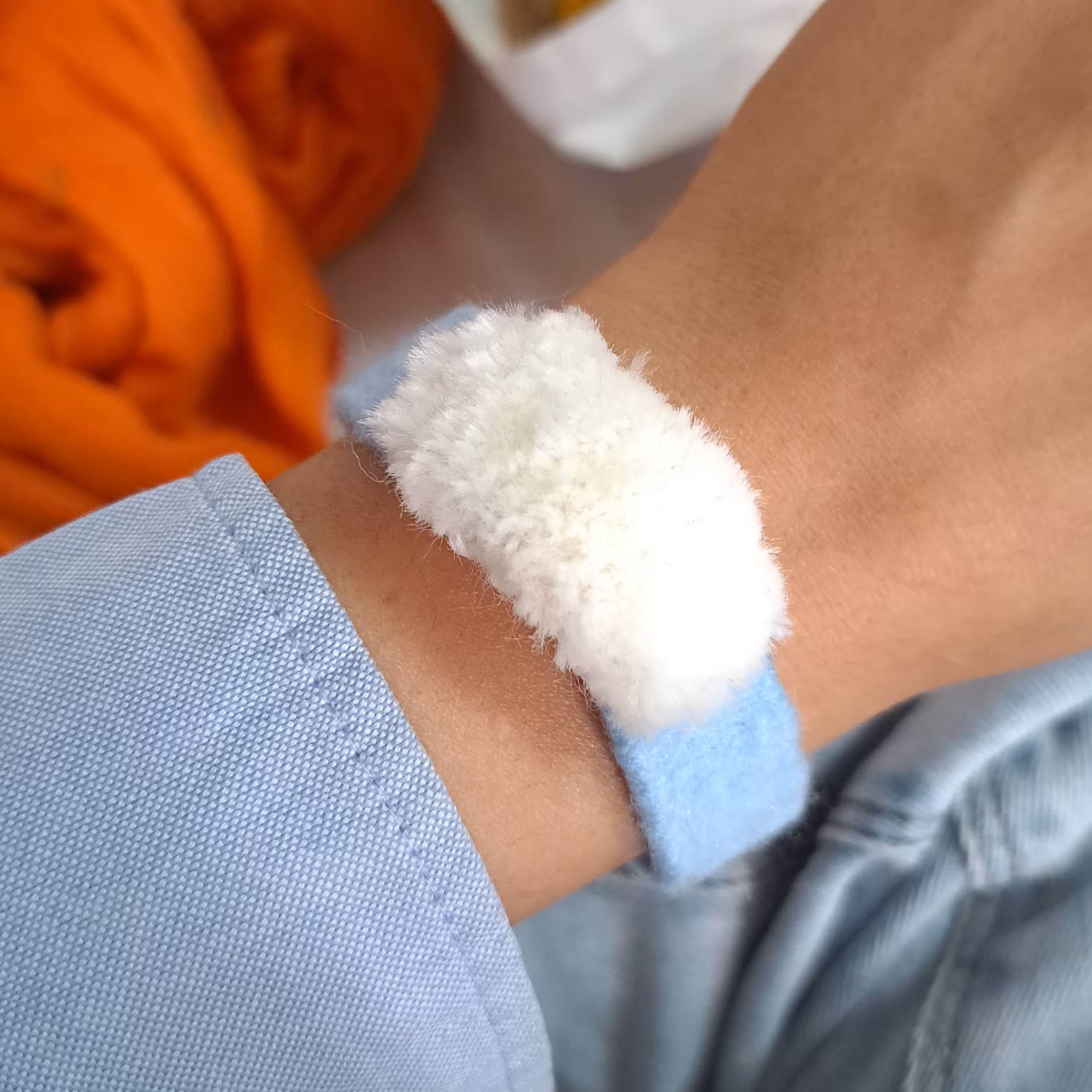 دستبند گلیمی طرح قالی