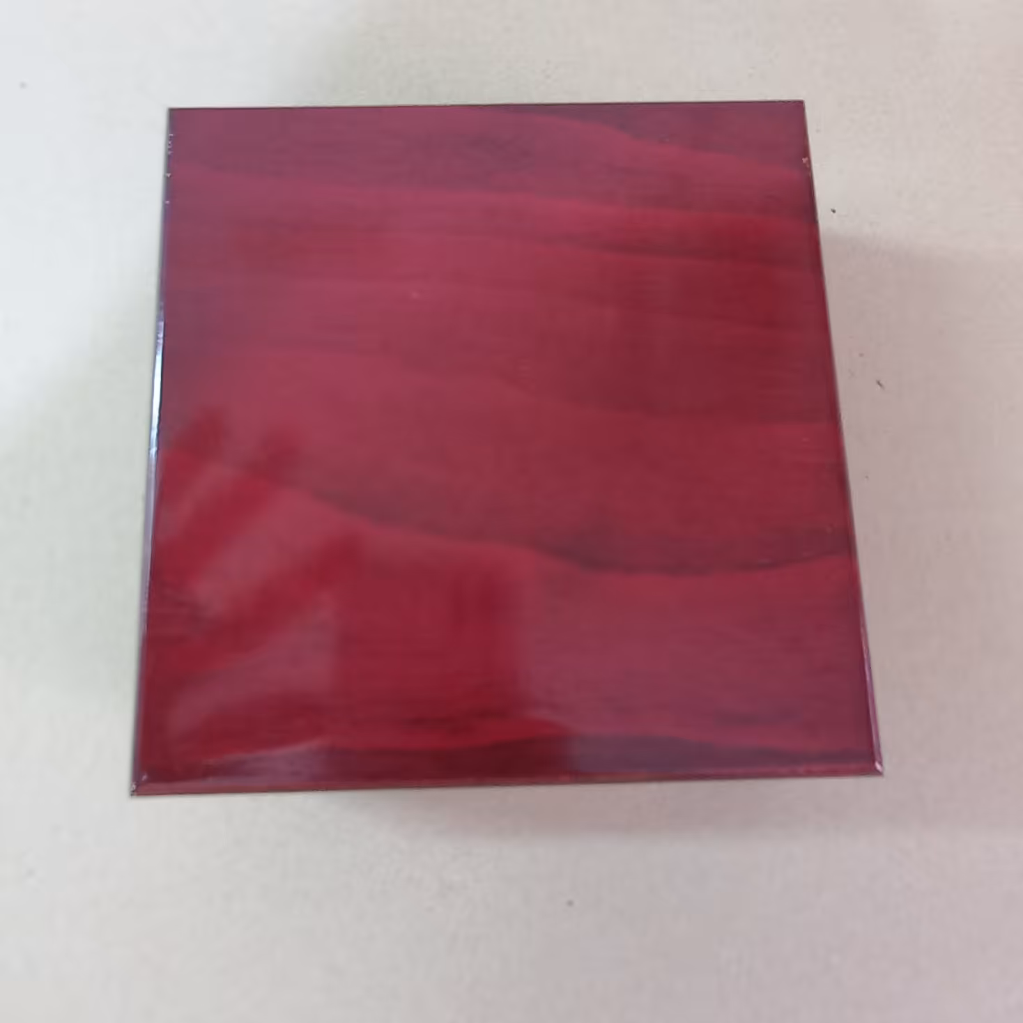 جعبه چوبی ساحل روس