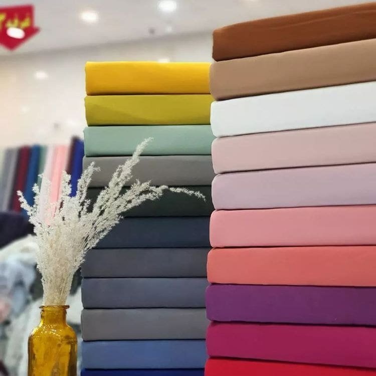 روسری کرپ حریر ساده در رنگ بندی مختلف قواره 130