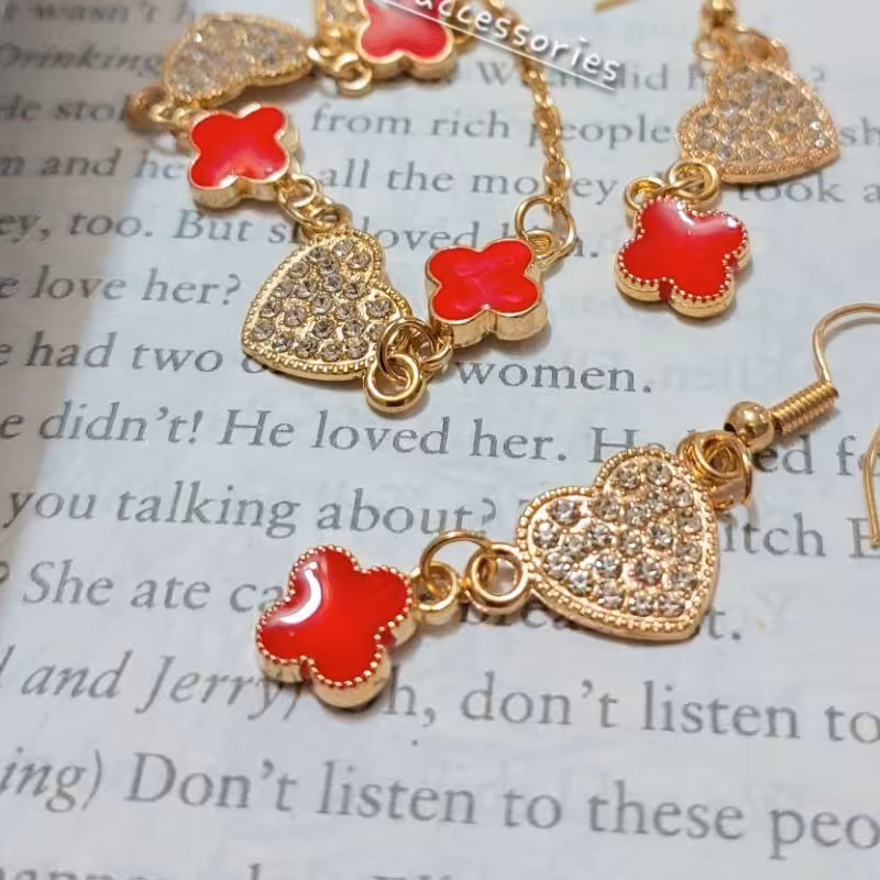 نیم ست ال وی در دو رنگ قرمز و فیروزه ای موجود از برند آی ام آلمان