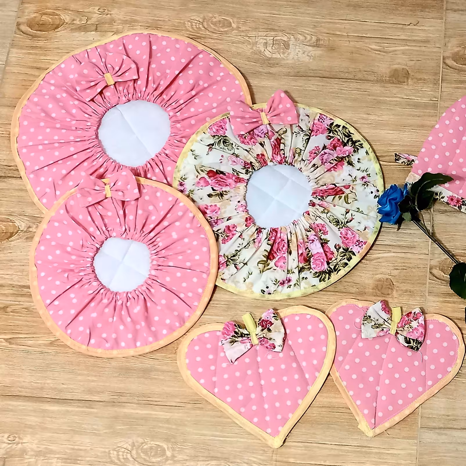 ست دم کنی و دستگیره جذاب و دلبر صورتی با جنس و کیفیتی عالی و قیمتی باورنکردنی.