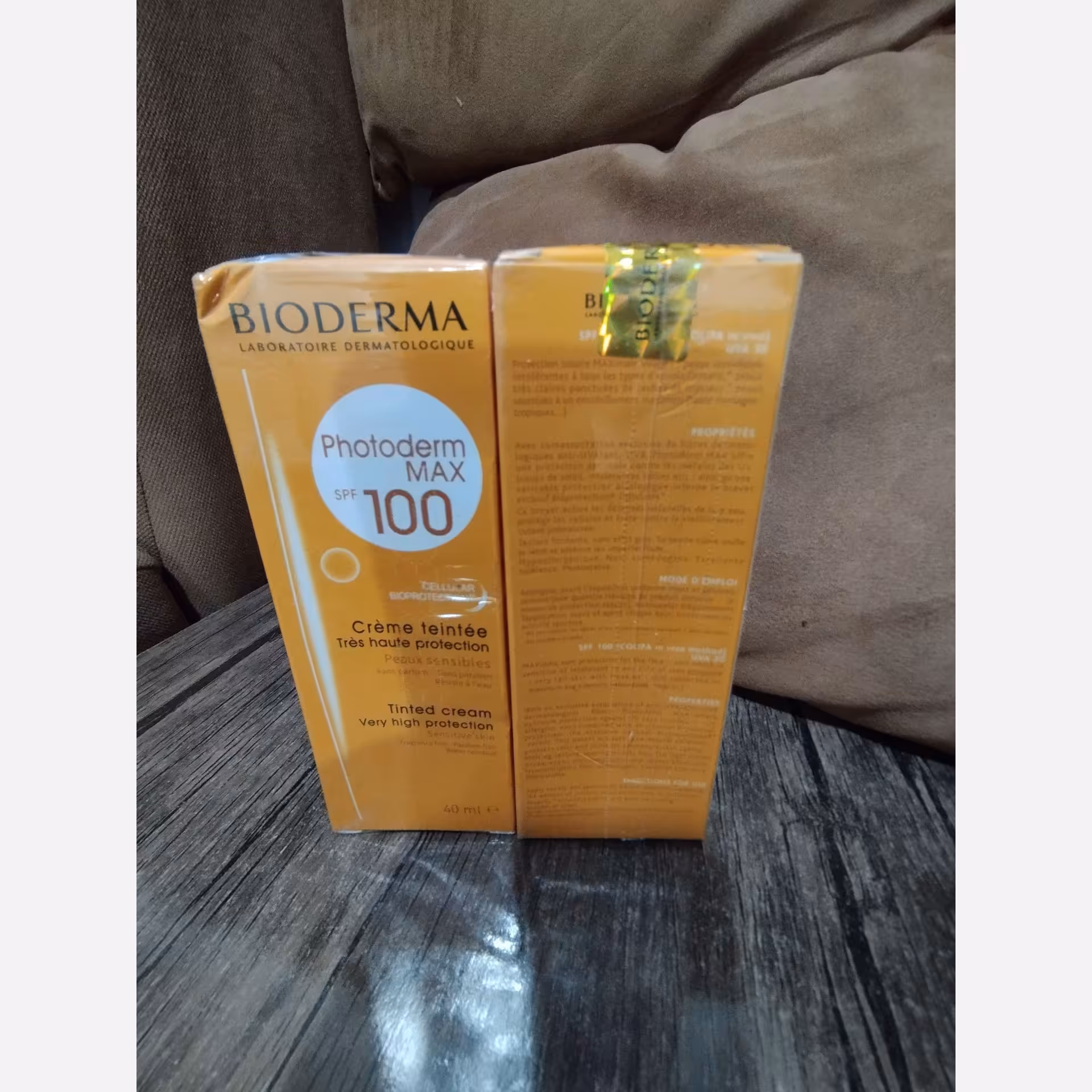 ضدآفتاب اورجینال رنگی بیودرما 