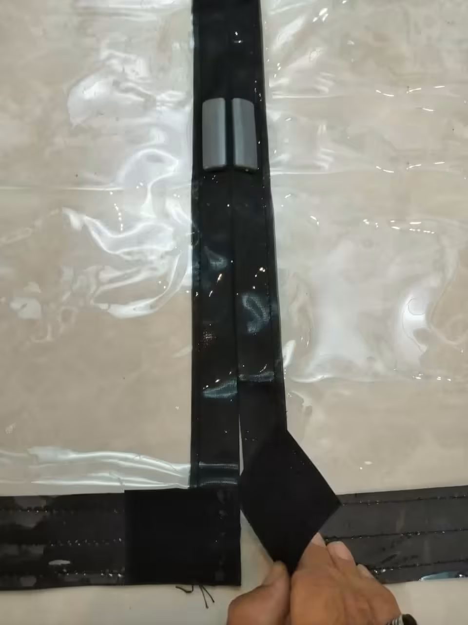 پرده پلاستیکی pvc خارجی 25میکرون با چسب کناری 5 سانت ارتفاع 240*عرض 180پلاسدر pd