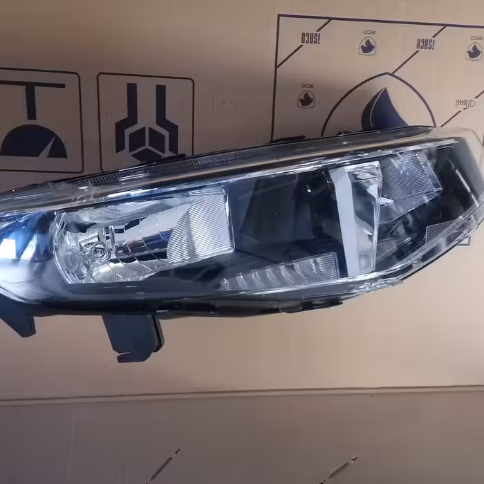 چراغ جلو تارا سمت راست (شاگرد) فابریک ایساکو