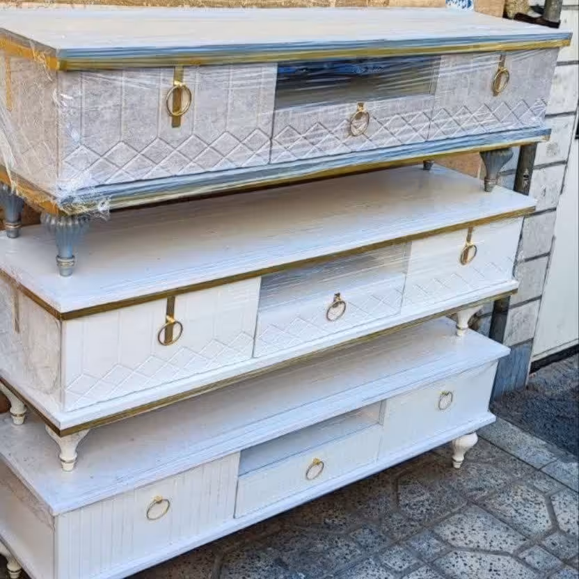 میز تلویزیون مدل 117(هزینه ارسال بر عهده مشتری  است)