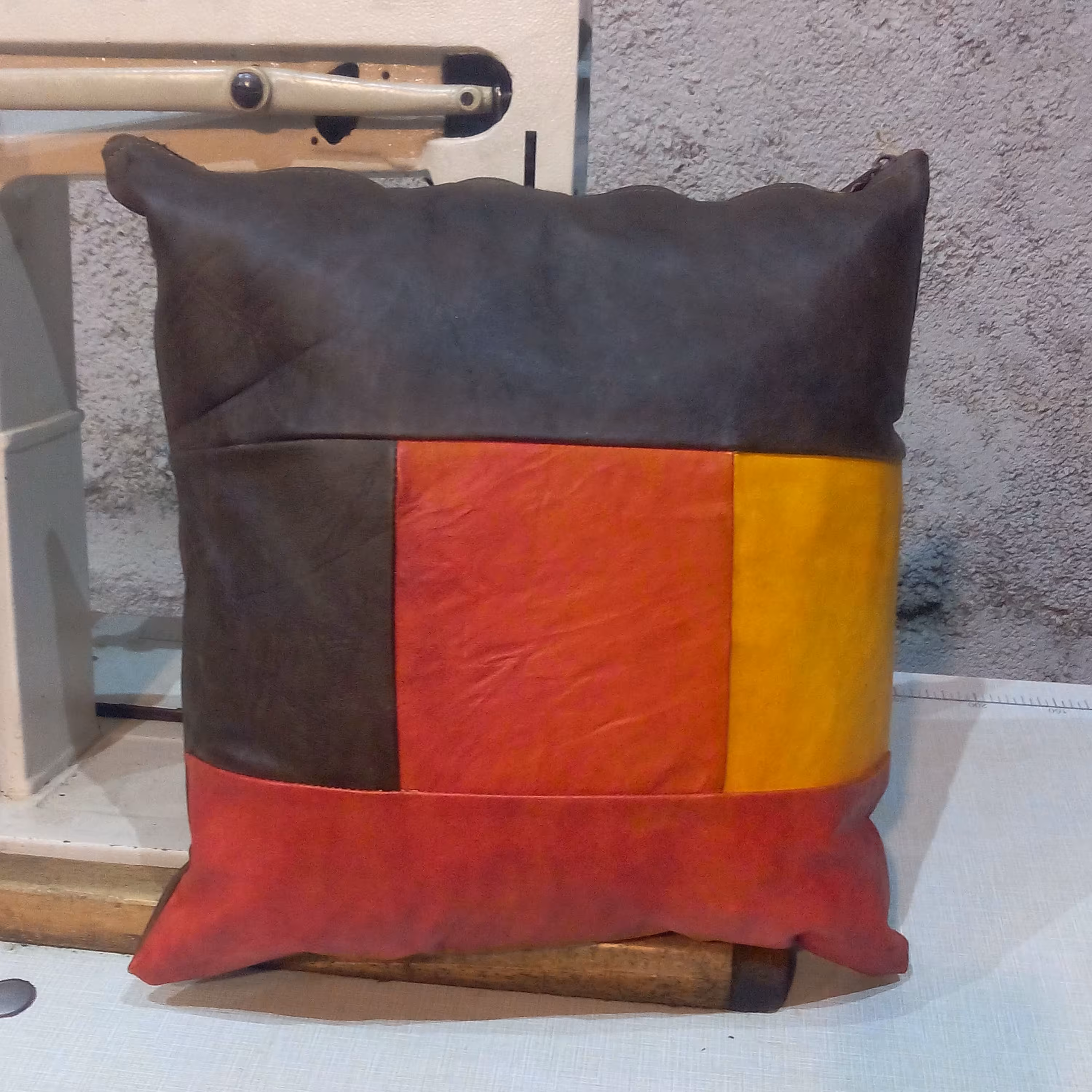 کاور کوسن چرمی کد 15