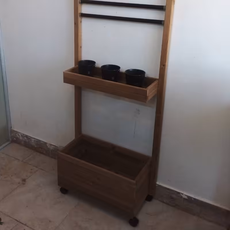 استند چوبی گلدان مدل دانژه