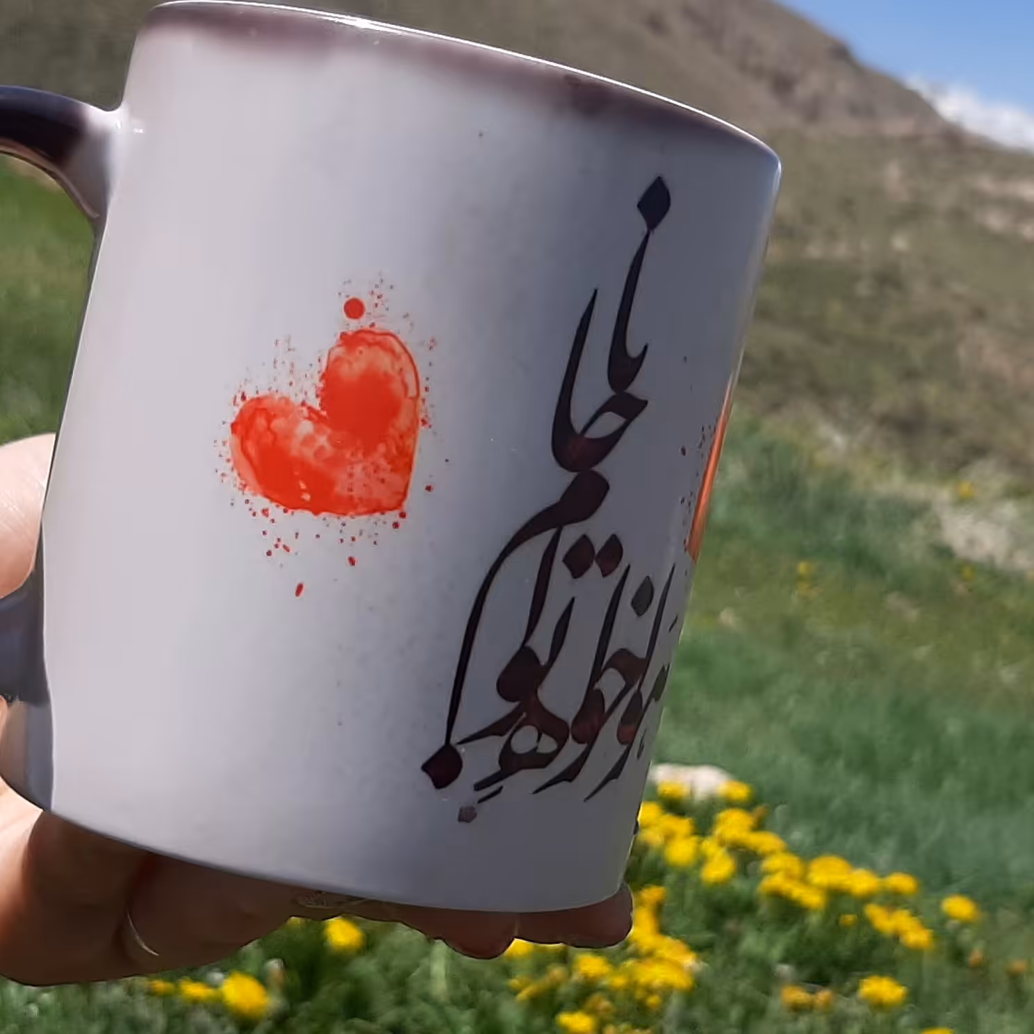 ماگ جادویی حرارتی دسته ساده با چاپ طرح دلخواه شما ،هدیه کادو تبلیغاتی سازمانی روز زن مادر مرد سالگرد ازدواج تولد روز عشق