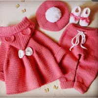 ست بافتنی دخترانه از  یکسال تا 4 ساله بافته میشود رنگ بندی دلخواه قیمت تا دوساله 