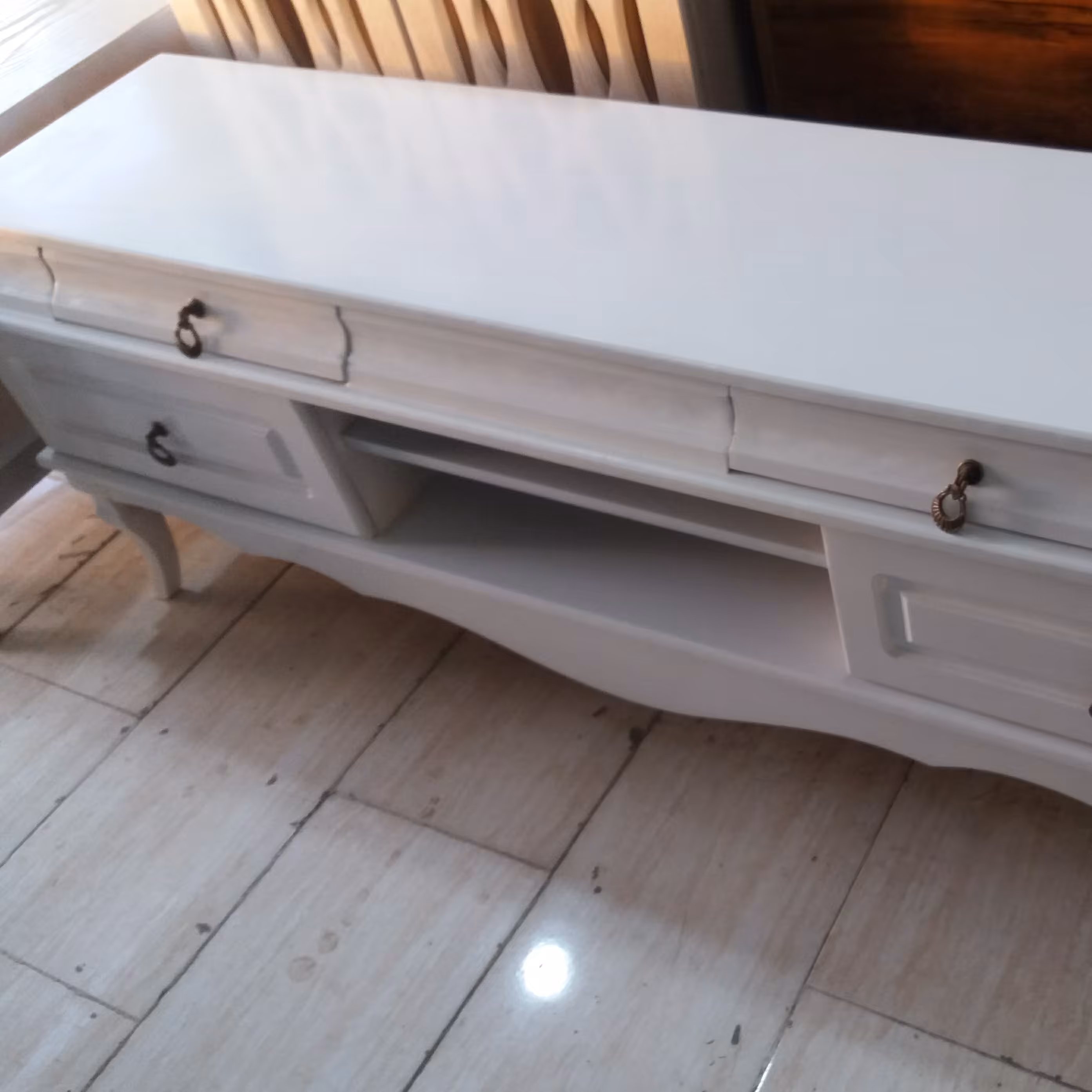 میز تلوزیون