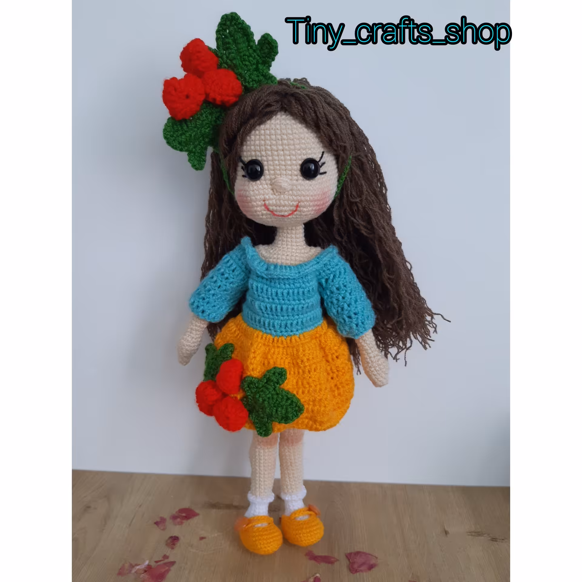 عروسک بافتنی دختربلوط به طول  32 سانتی متر