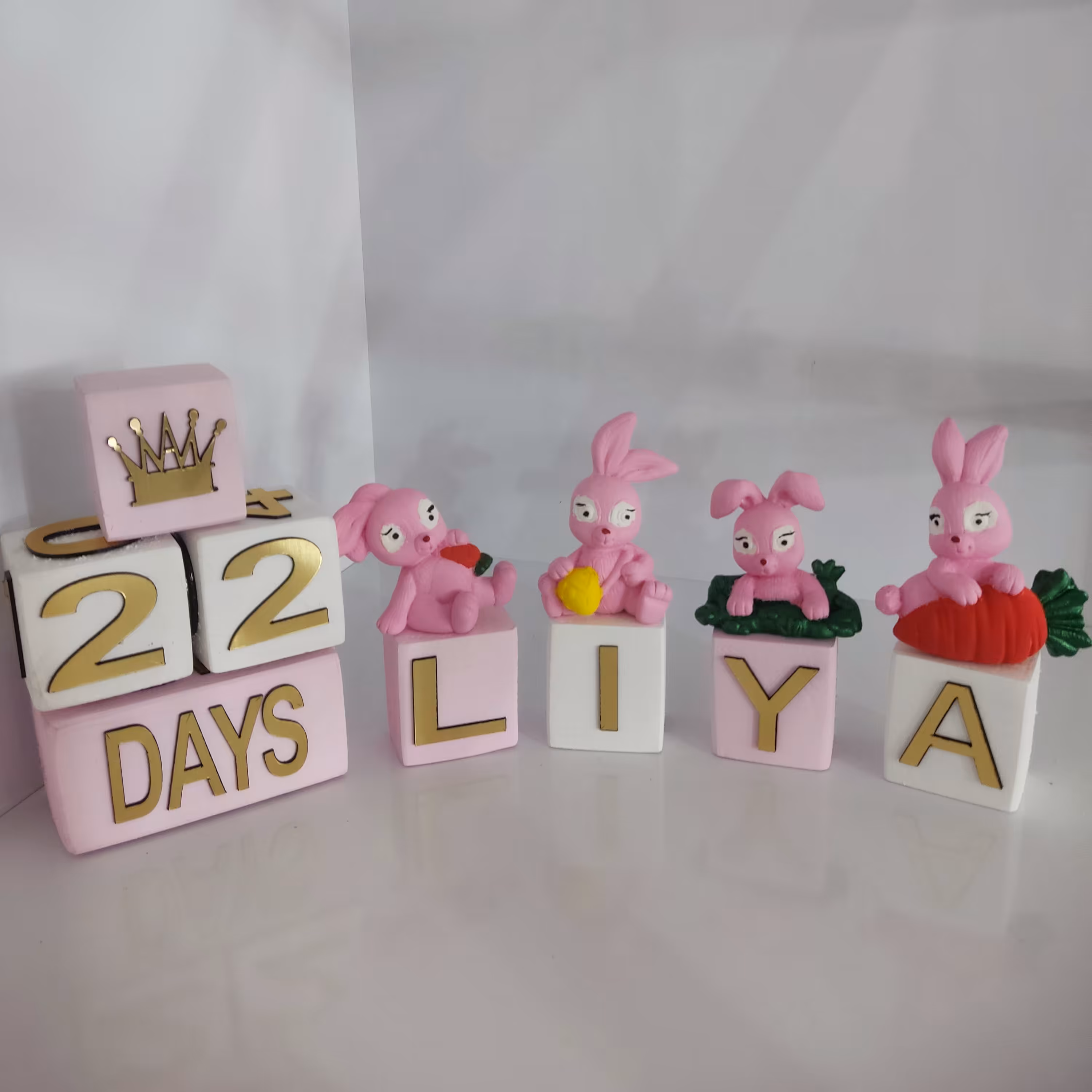 استند اسم و گاهشمار  