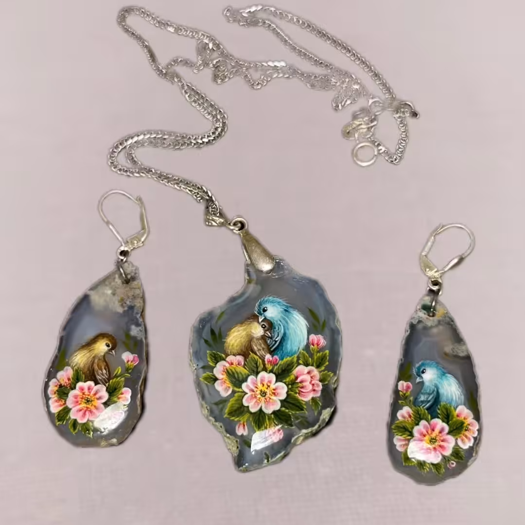 نیمست زیبای سنگی با نگارگری گل و مرغ طرح ثابت و باکیفیت و اتصالات نقره