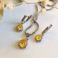 نیمست نقره با روکش طلا سفید مدل نگین اشک   کد 56