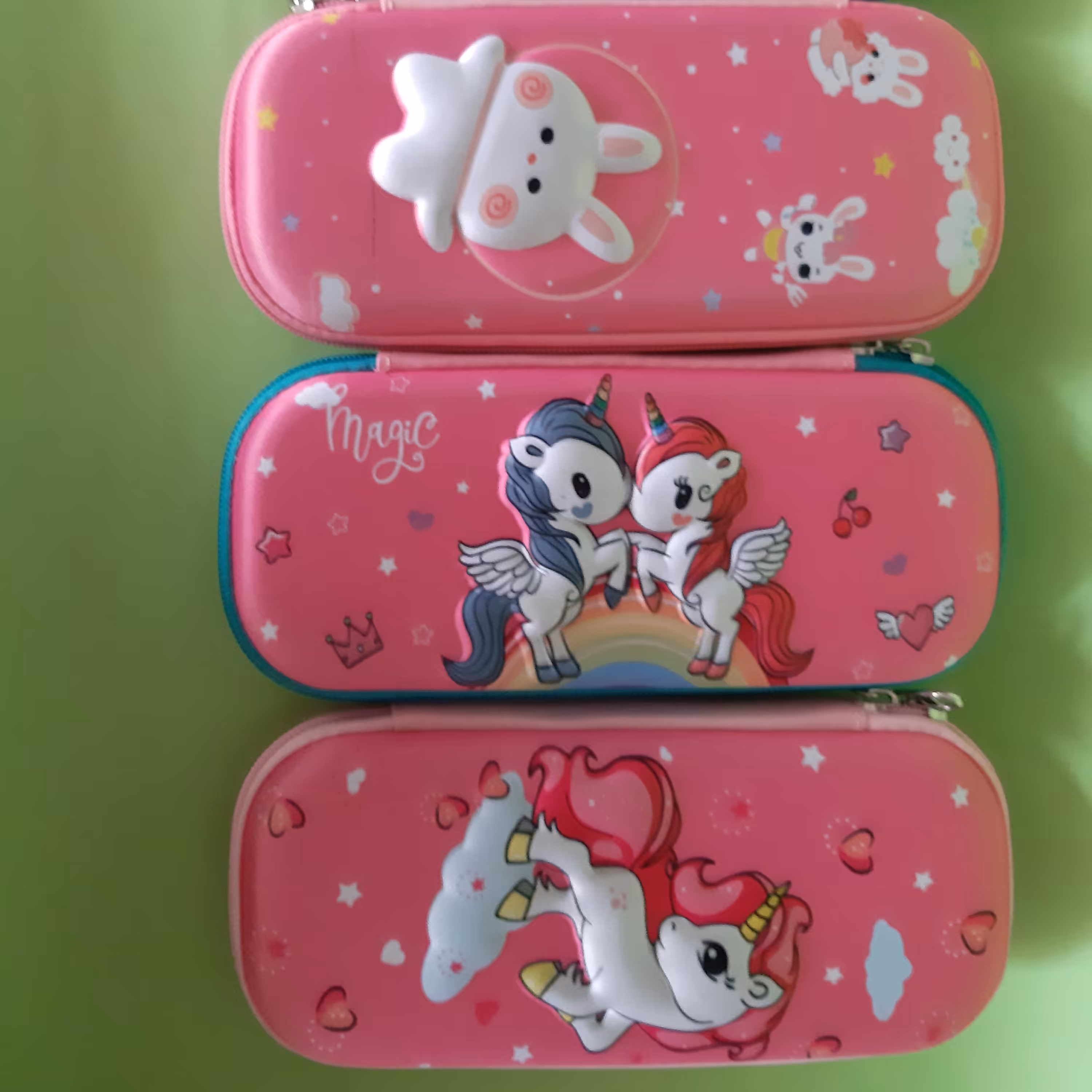 جامدادی قابدار طرح برجسته جادار مقاوم و زیبا  دو زیپه طرح های مورد پسند دختر خانمای گل