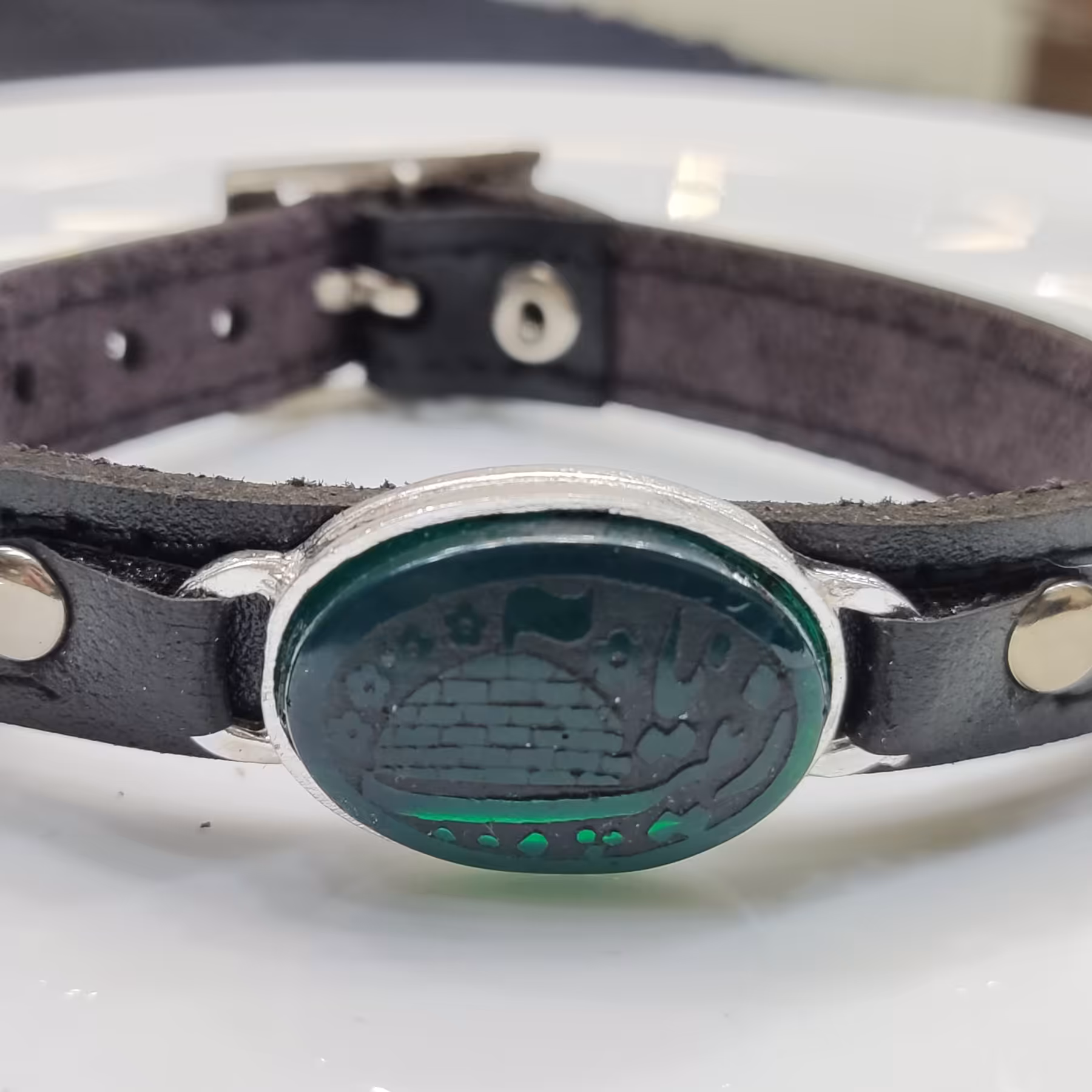 دستبند چرمی مذهبی  ذکر یا زینب چرم طبیعی