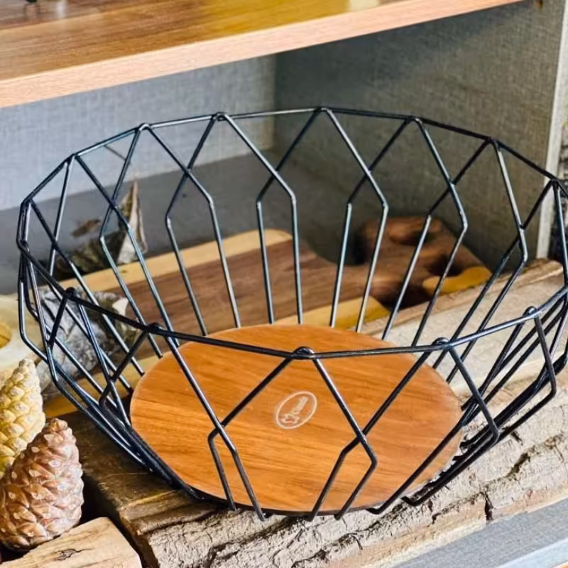 سبد پذیرایی فلزی کف چوبی بزرگ مشکی