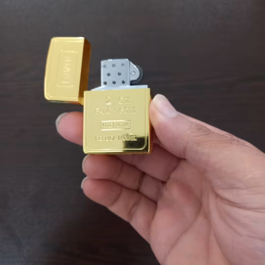فندک روکش طلا شناسنامه دار با حک اسم دلخواه بهمراه جعبه  
