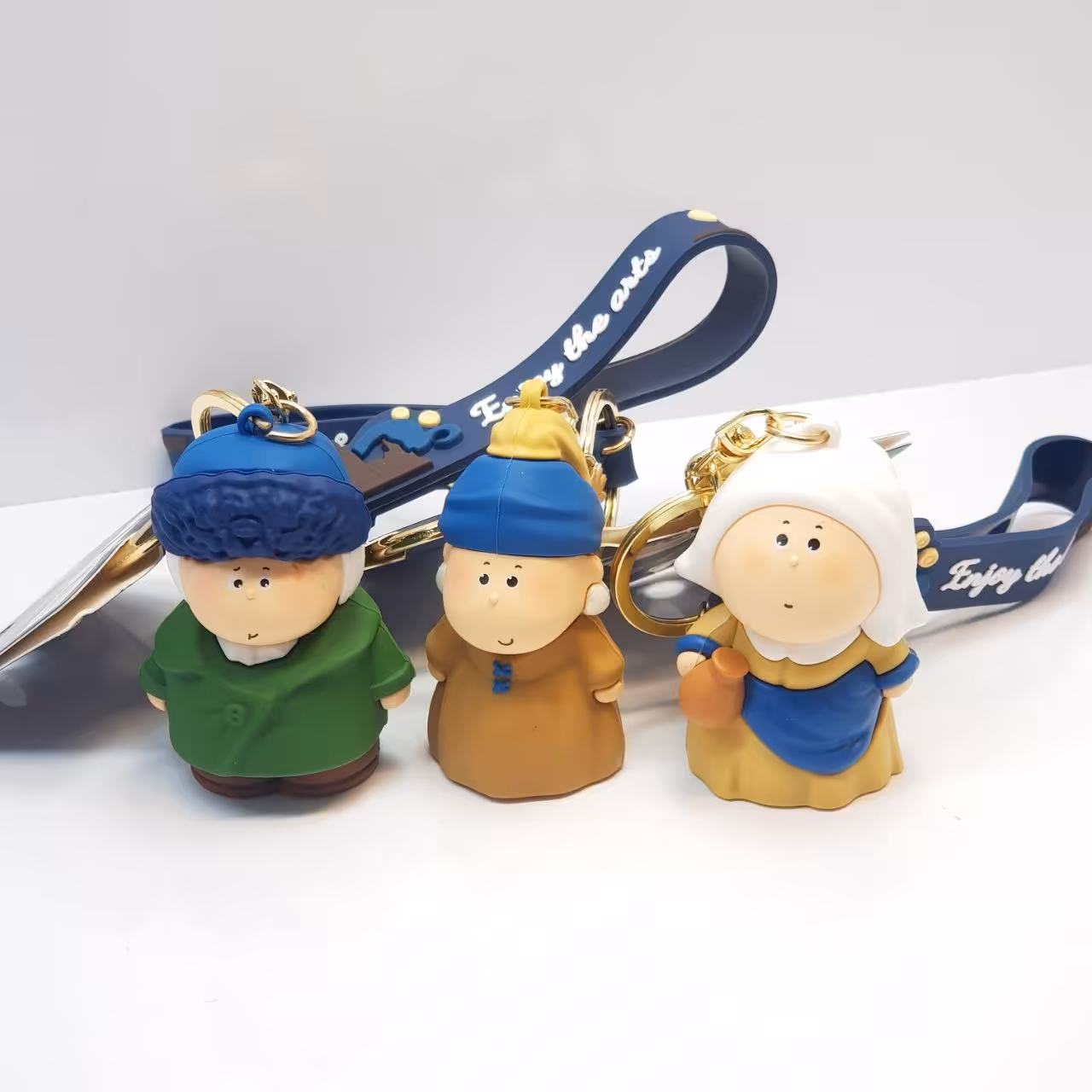 جا کلیدی بسیار شیک  و زیبا  عروسکی در طرح های مختلف و جنس عالی