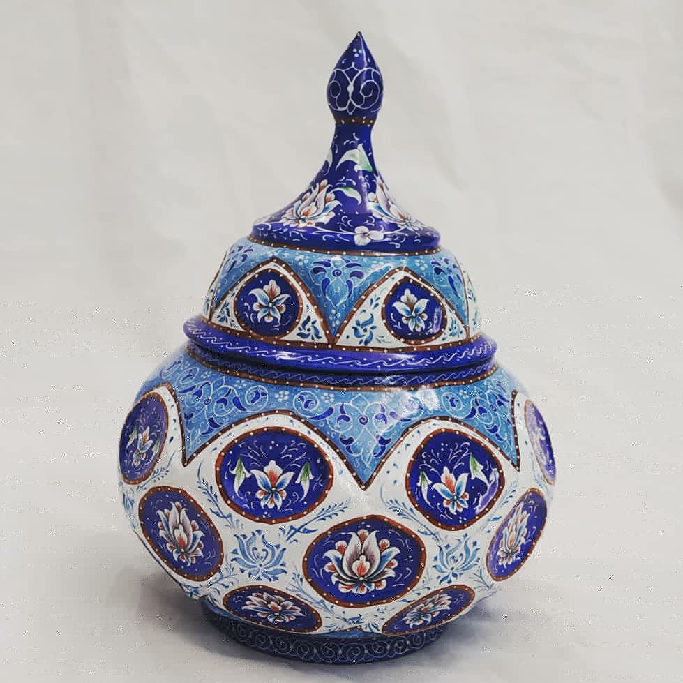 شکلات خوری بدون پایه میناکاری با گل های ختایی با تکنیک پرداز خطی و ختایی گسسته 