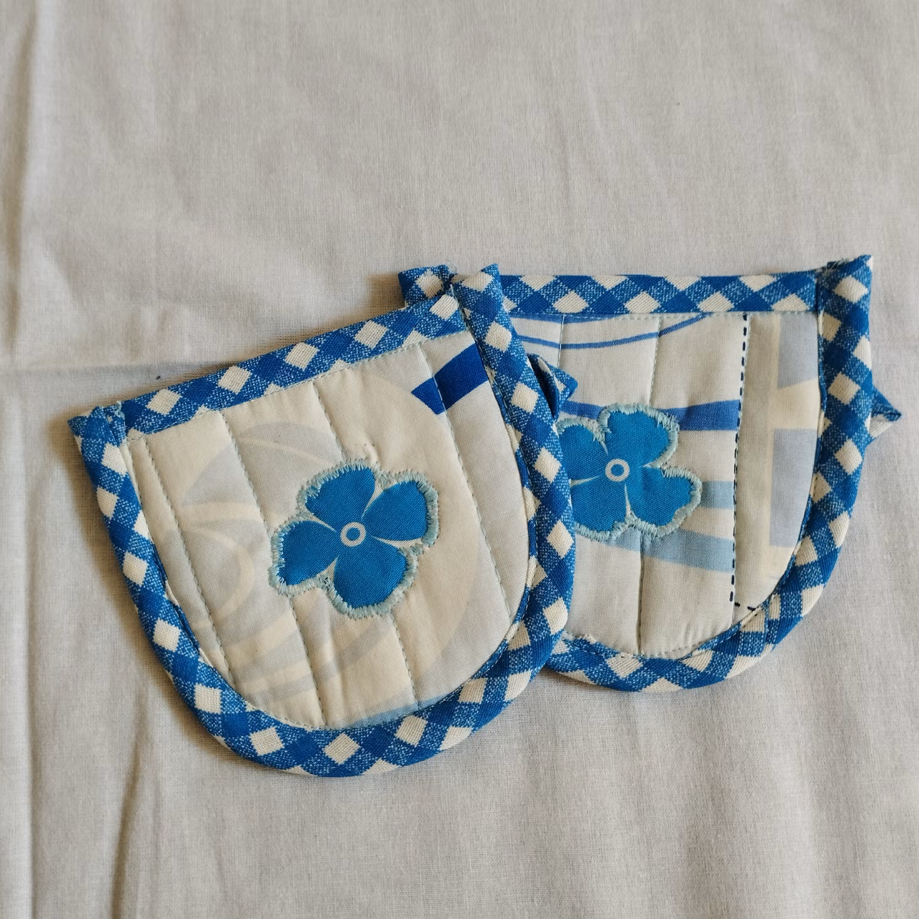 دستگیره چدنی زیبا  مناسب قابلمه های چدنی ظریف و جمع و جور 