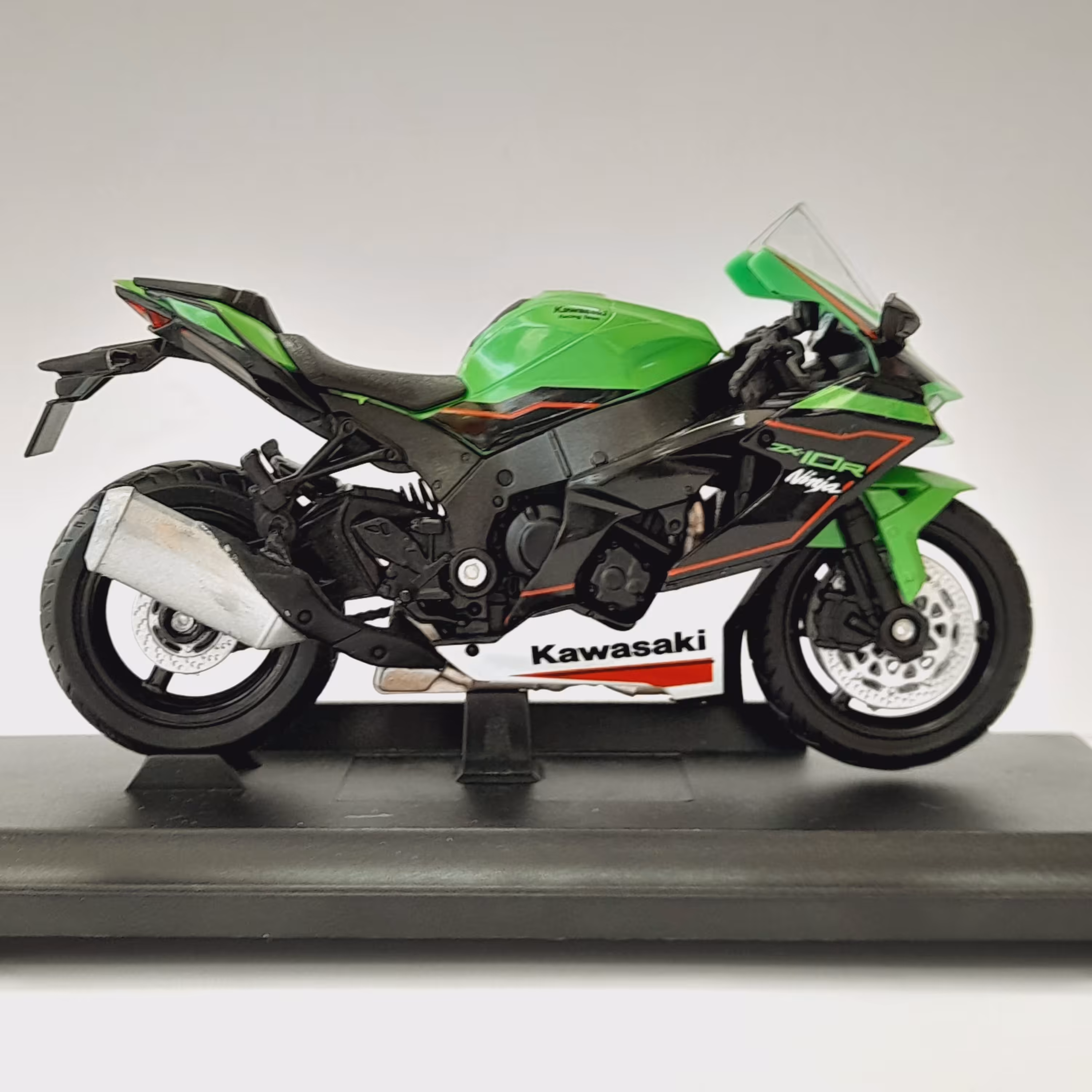 ماکت موتور، موتور فلزی، موتور فلزی کاوازاکی