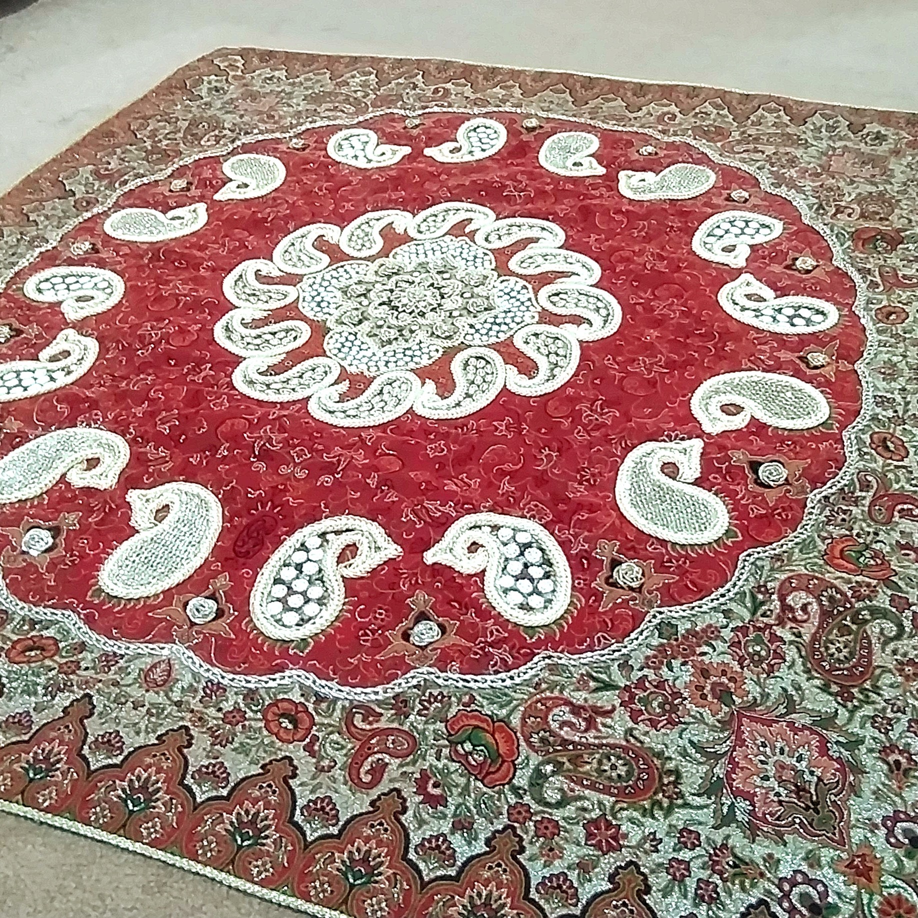رومیزی و بقچه سرمه دوزی