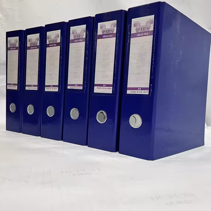 زونکن A4برند پارس با دوازده رنگ متنوع (مشکی،سفید،سرمه ای،طوسی،بنفش،آبی،نارنجی،قرمز،سبز،فسفری،سبزتیر جنس مقوا با قفل فلزی