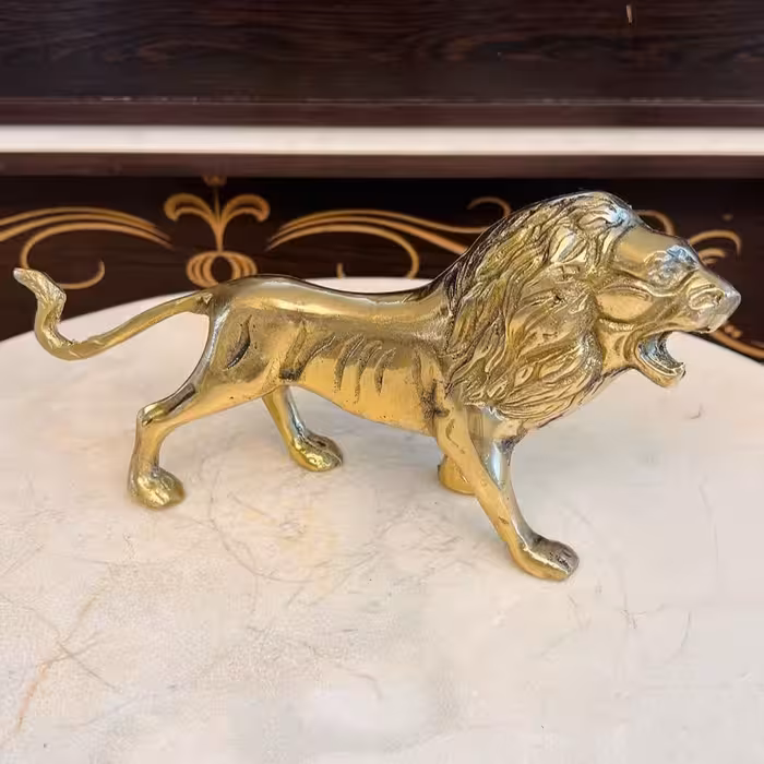 دکوری شیر برنزی سایز متوسط