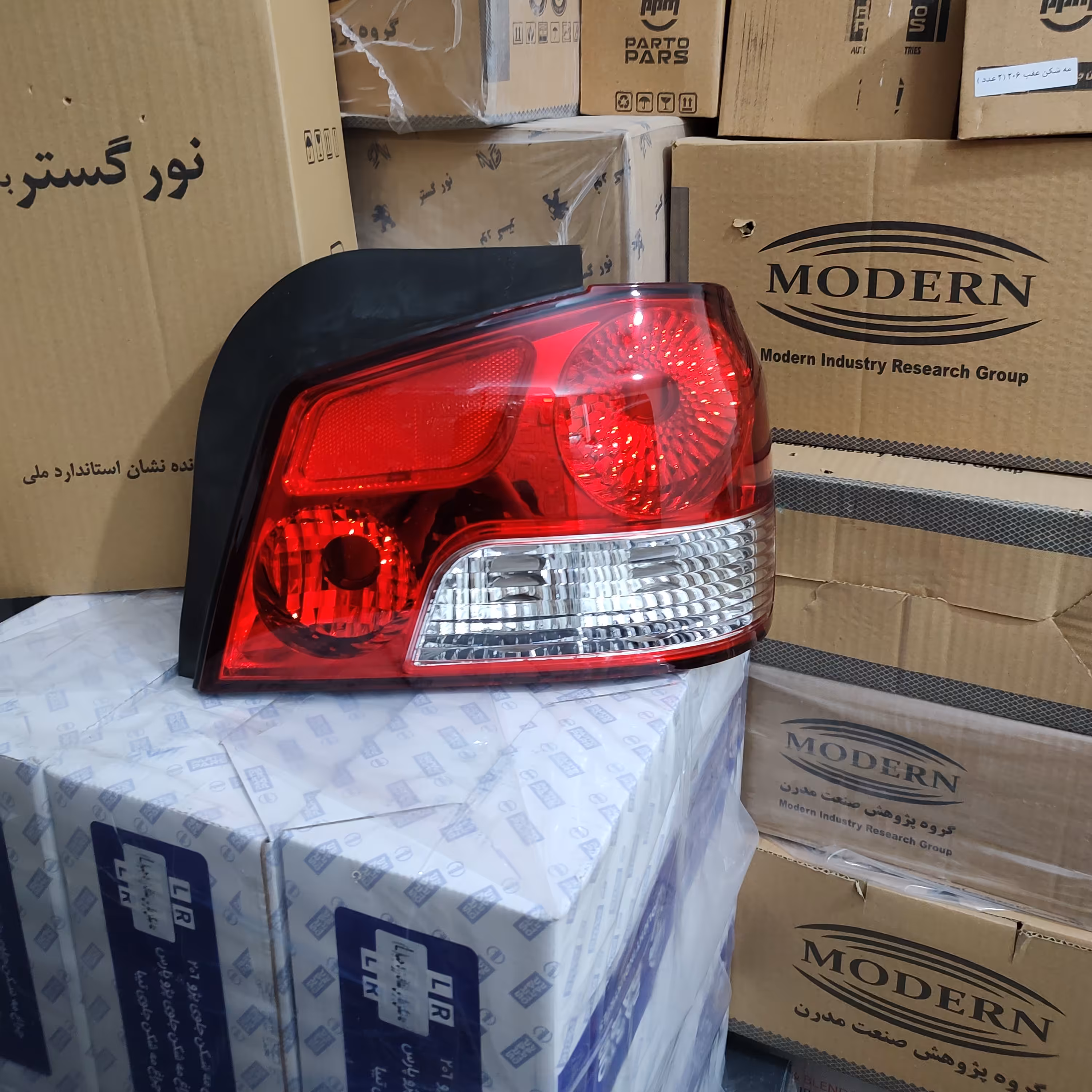 چراغ خطر عقب 132 فابریک جفتی با دسته سیم