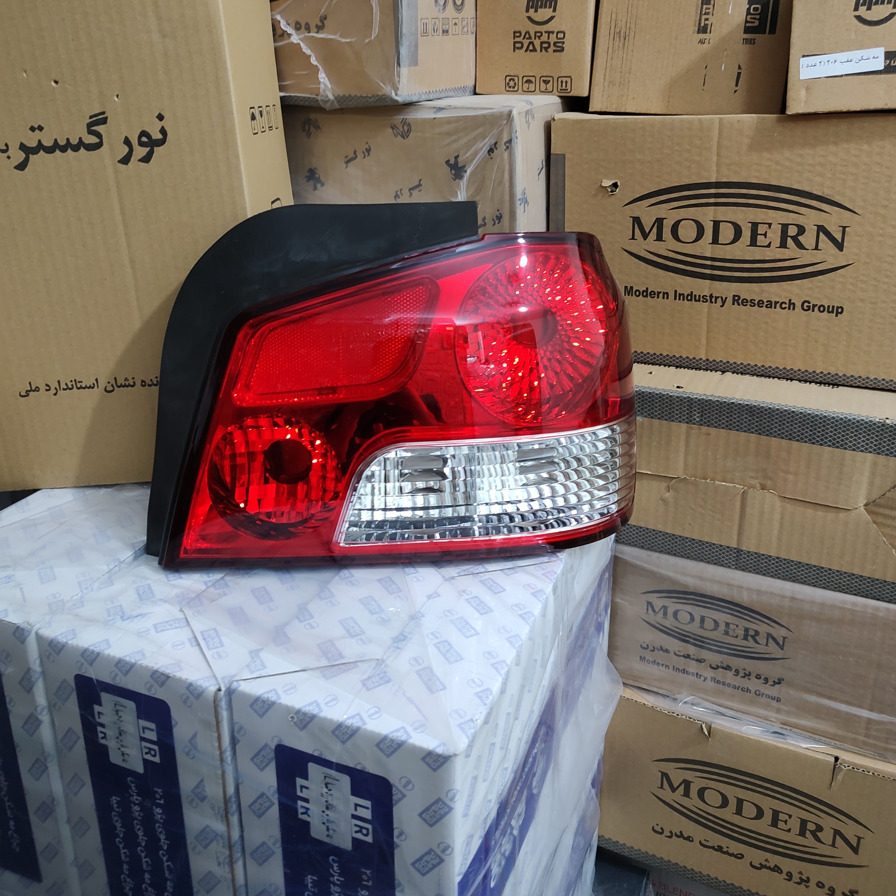 چراغ خطر عقب 132 فابریک جفتی با دسته سیم