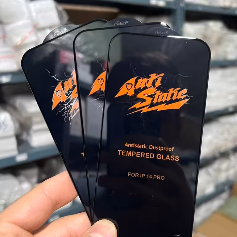 گلس  ضد ضربه 